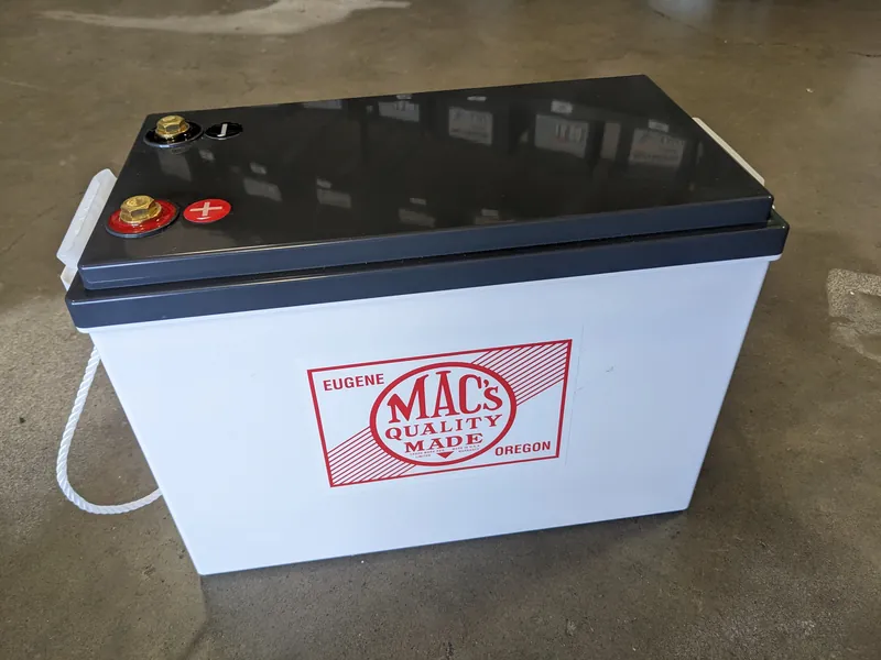 Mac's 12.8V 330Ah LiFePO4