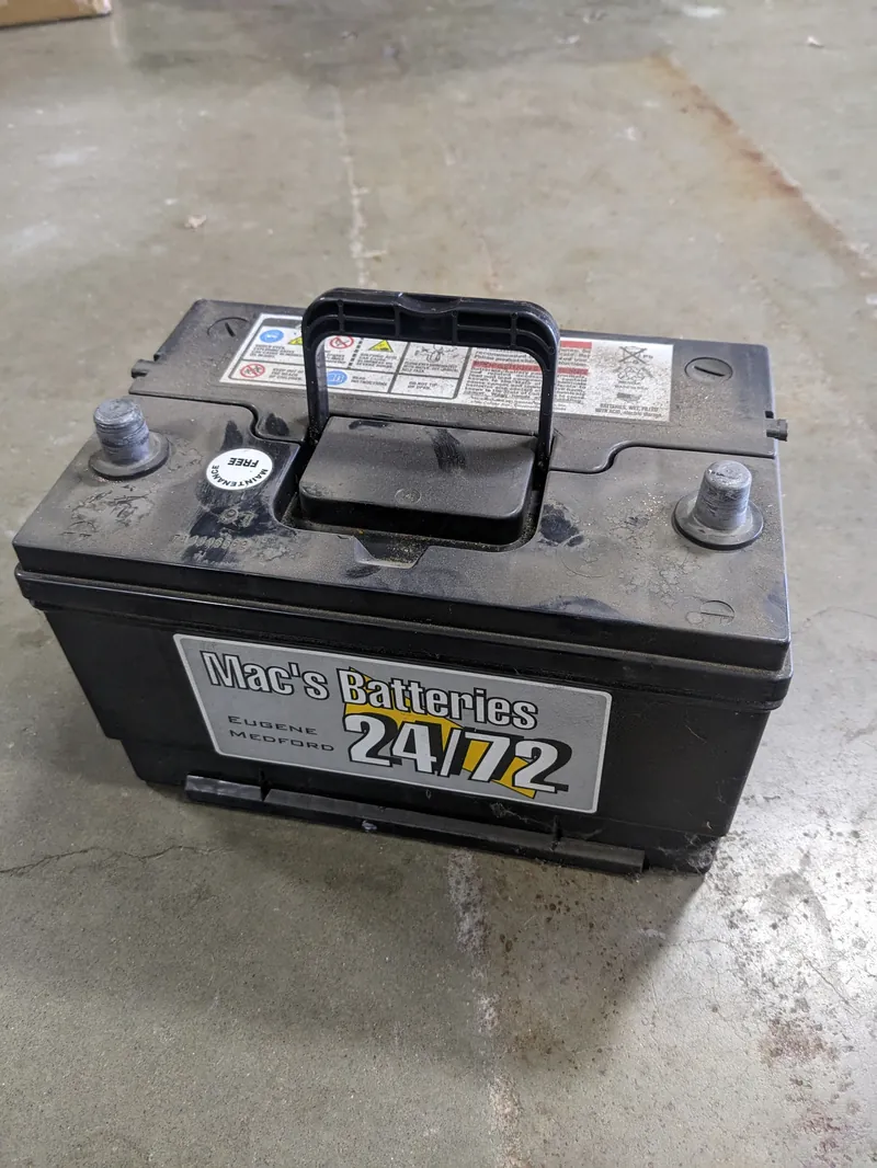 Mac's Batteries 24/72 Group 65HD automotive battery from 2016