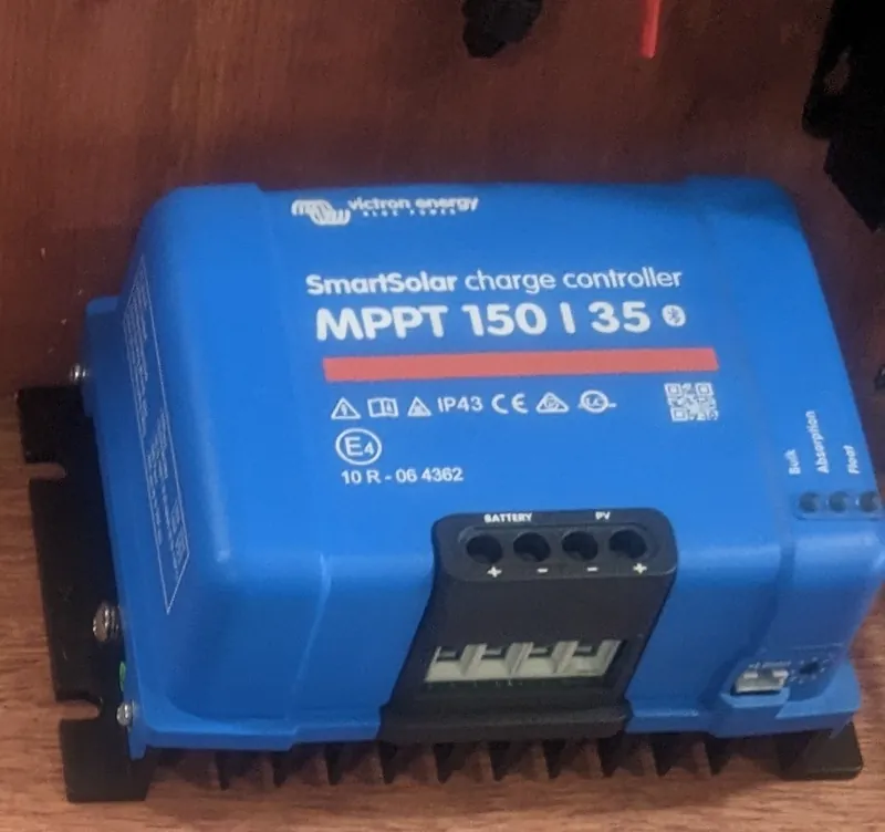 Victron SmartSolar MPPT 150/35 MPPT charge controller